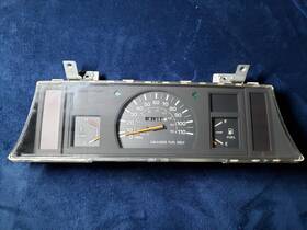 89379314-720 Toyota 84-89 Pickup Truck 4runner Instrument Gauge Cluster Speedometer No Tach