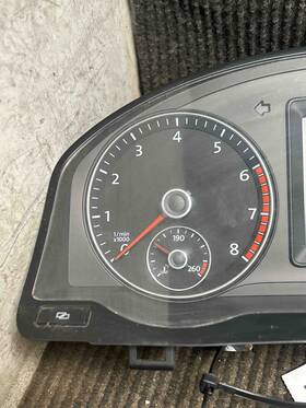 Volkswagen 1q0920975bx Fits 2010-2016 Vw Eos Speedometer Miles N/a Oem