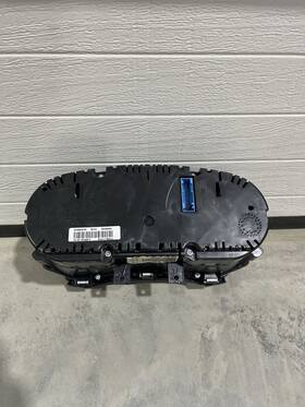 561920560b Volkswagen 2015-2019 Vw Passat Gas Instrument Cluster Gauge Speedometer Oem
