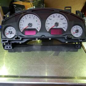 68137264 Volkswagen 12 13 14 Routan Speedometer Instrument Cluster 84k Miles