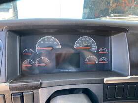 21350960 Volvo 2011-2019 Vnl Speedometer Instrument Cluster - Used P/n