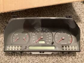 255.vo1u00 Volvo 00 Xc70 Instrument Cluster Assembly 9451530 Oem
