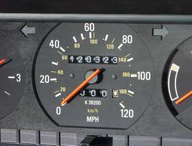 K39200 Volvo 240 Instrument Cluster For 1992 Or 1993 Wagons. 120 323 Miles
