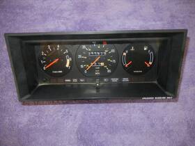 R0.980 Volvo R0980 1983 240 Turbo Speedometer Gauge Cluster