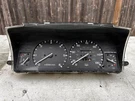 94-98 Land Rover Discovery Oem 167043 Instrument Cluster Speedometer AMR1266. Fixed Price $100.00.